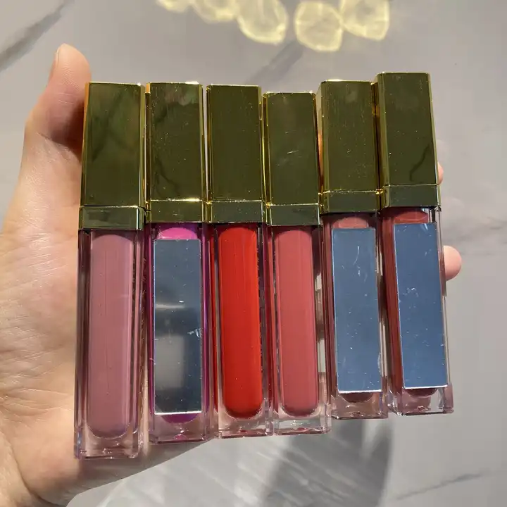 Lips gloss